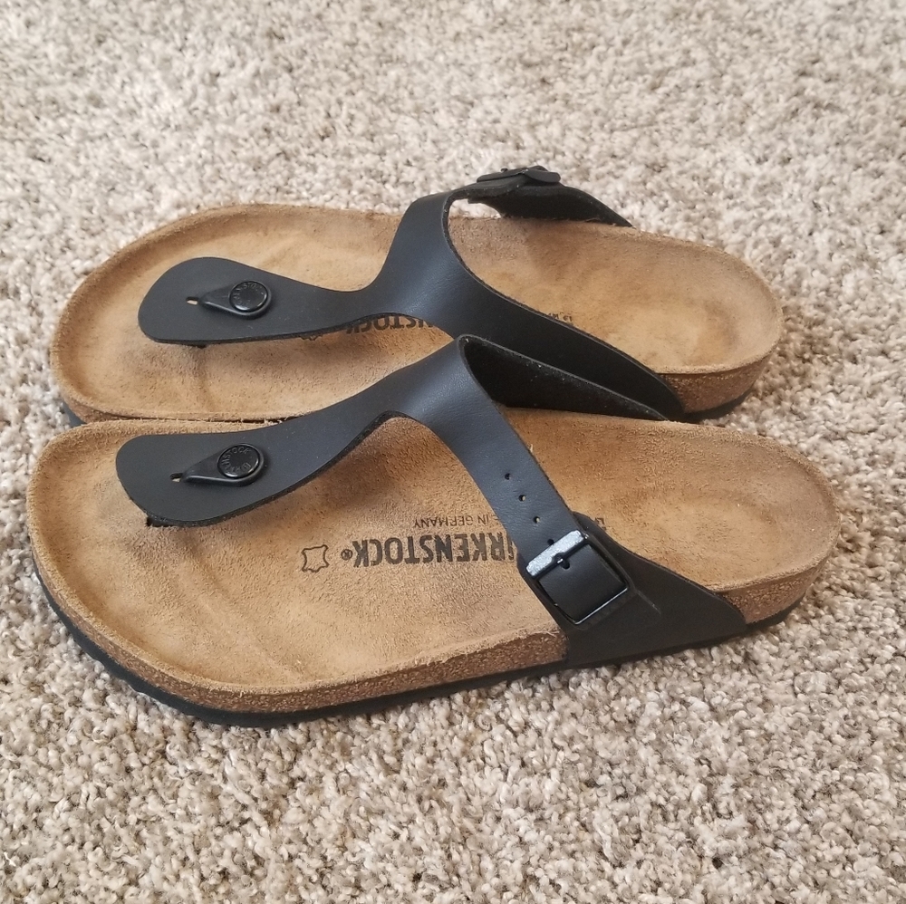 New Birkenstock Gizeh sandals